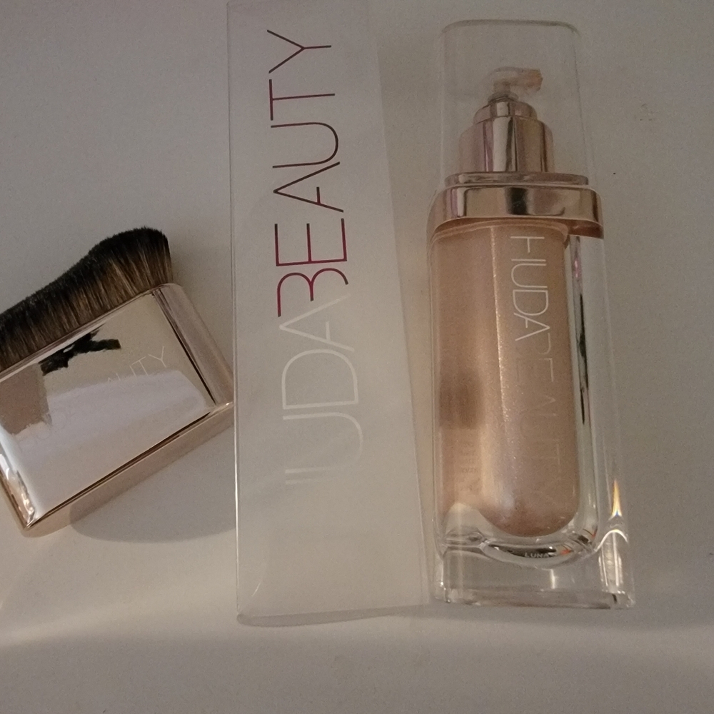 Huda beauty body glitter